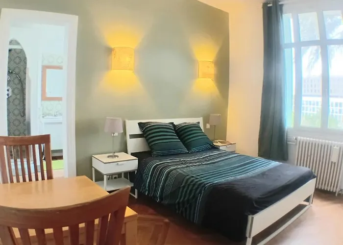 Grande Chambre Cosy Avec Salle De Bain Et Wc Privatif