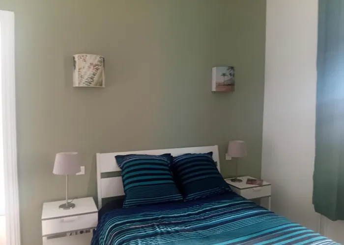 Grande Chambre Cosy Avec Salle De Bain Et Wc Privatif
