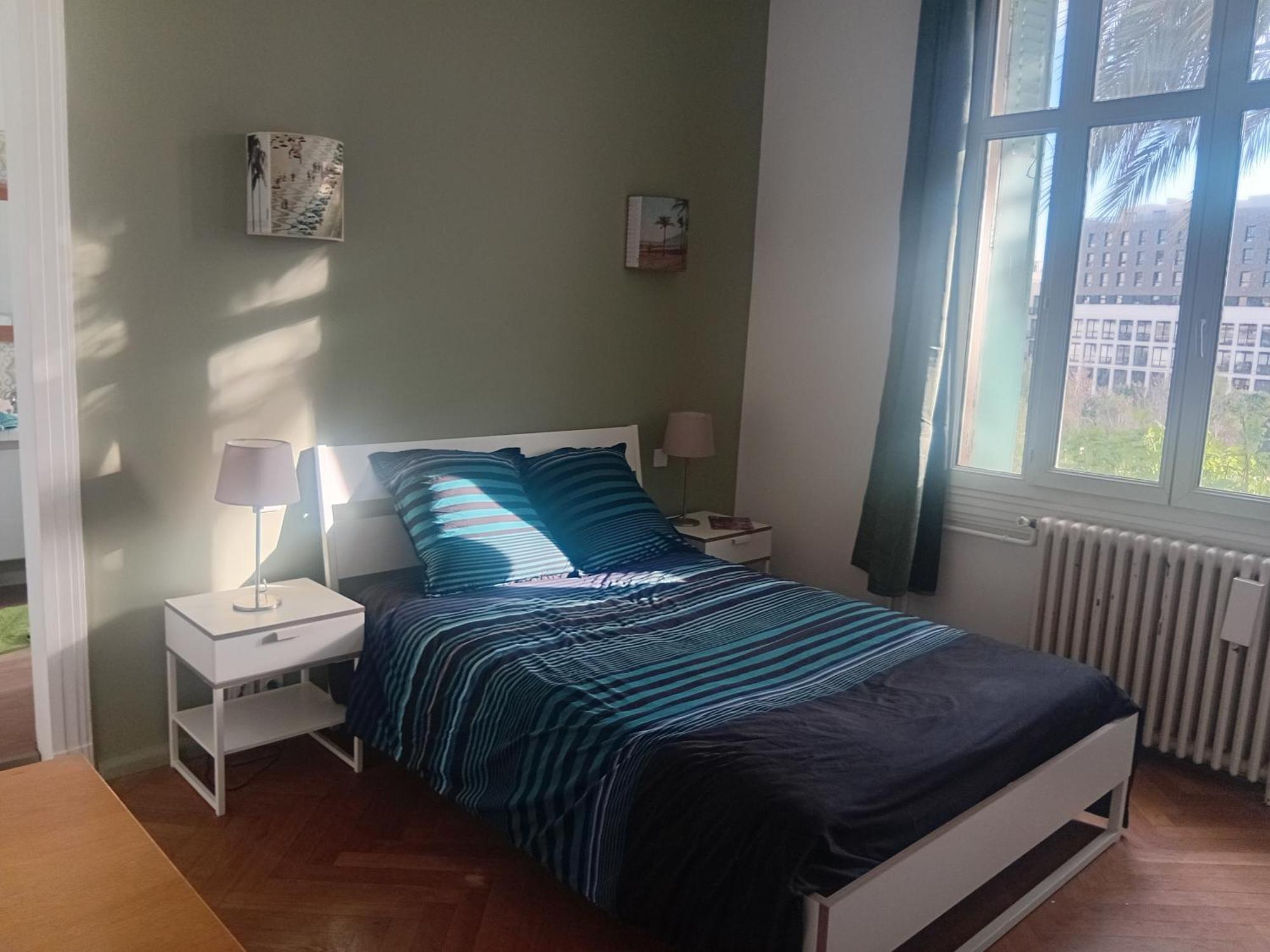 Grande Cosy Avec Salle De Bain Et Wc Privatif Montpellier